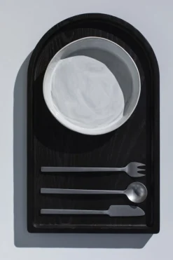 Assiette à bord droit rectangulaire ébène bois 45 cm La Mère - SERAX