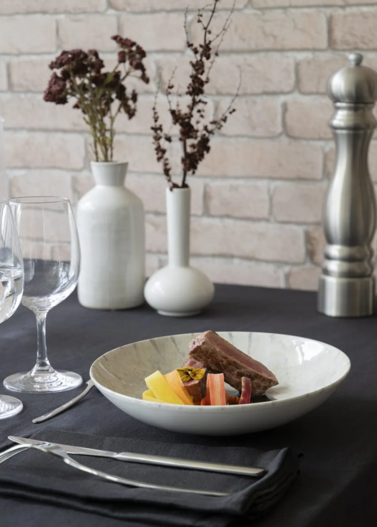 ACCOLADE Assiette coupe creuse gris grès émaillé Ø 22 cm Sirocco Outlet
