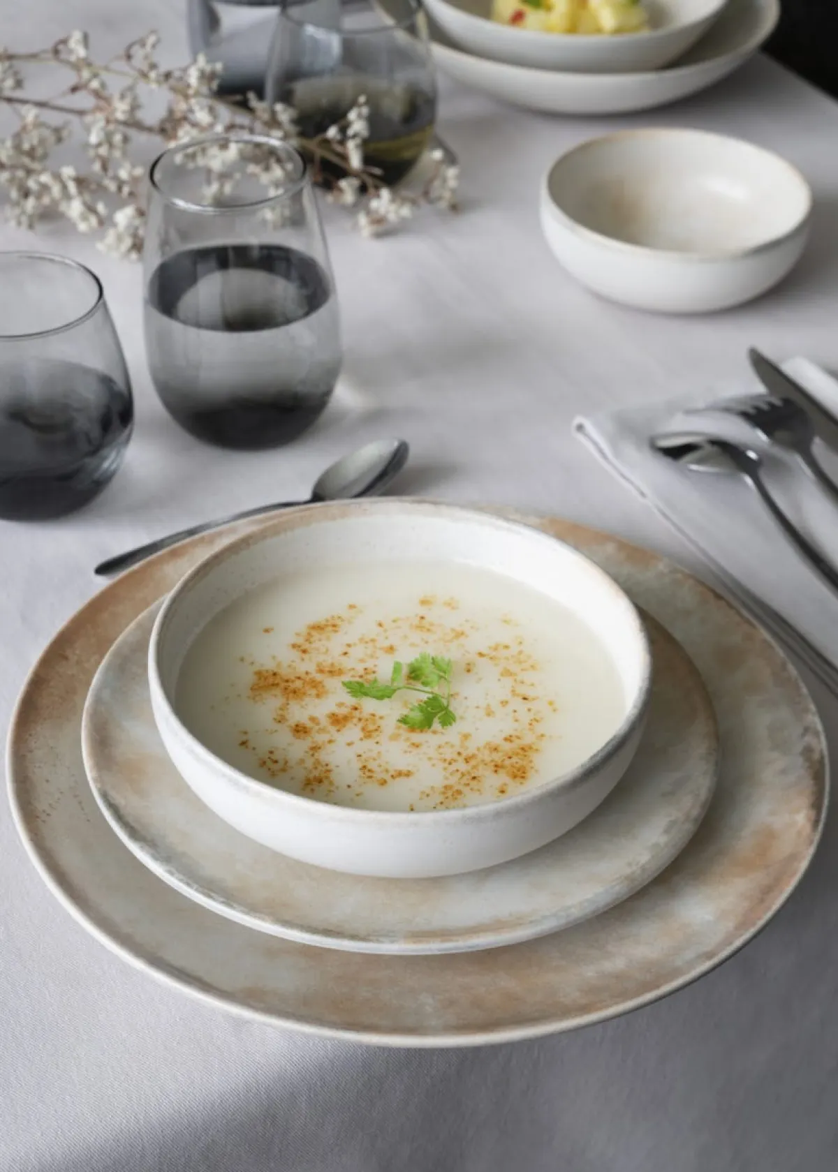 ACCOLADE Assiette coupe plate beige grès émaillé Ø 21 cm Sahara