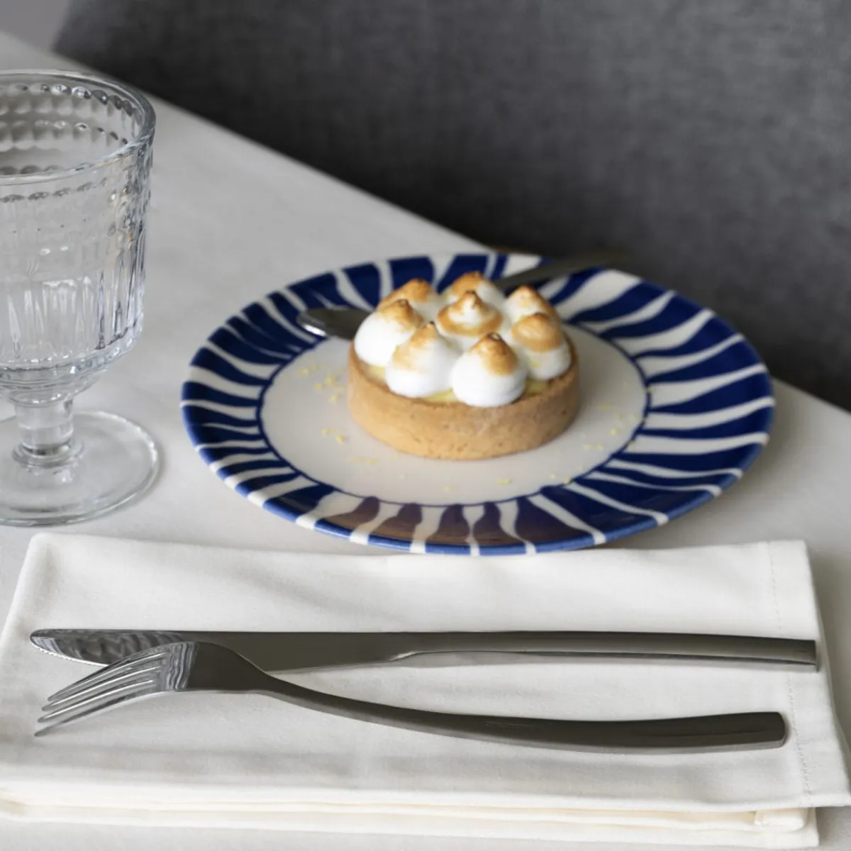 Assiette coupe plate rond blanc porcelaine Ø 20 cm Zebra - ESSENTIALS COLLECTION New