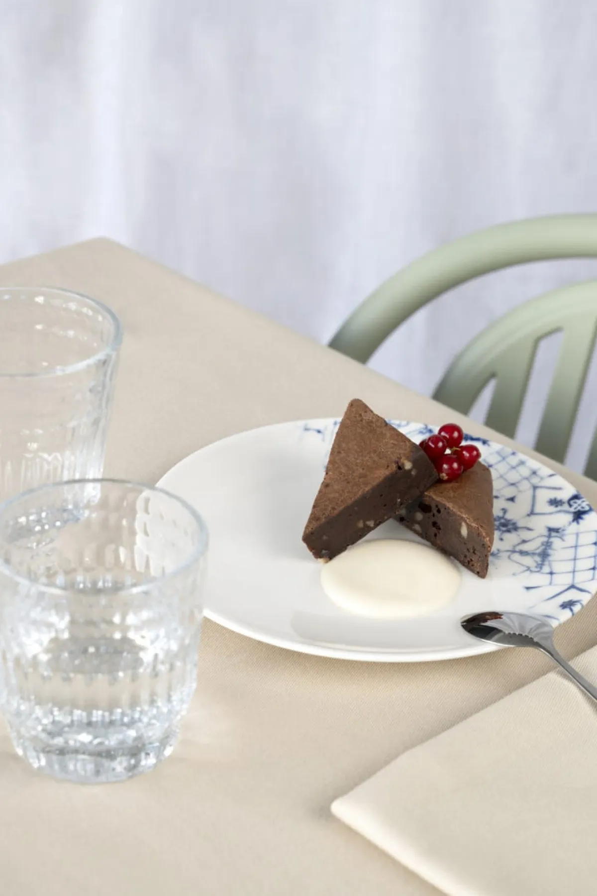 ESSENTIALS COLLECTION Assiette coupe plate rond blanc porcelaine Ø 20 cm Corfu Clearance