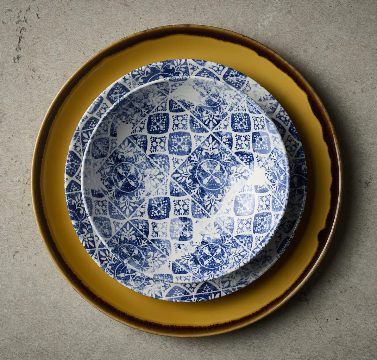 Assiette coupe plate rond bleu porcelaine vitrifiée Ø 28,8 cm Porto - DUDSON Online