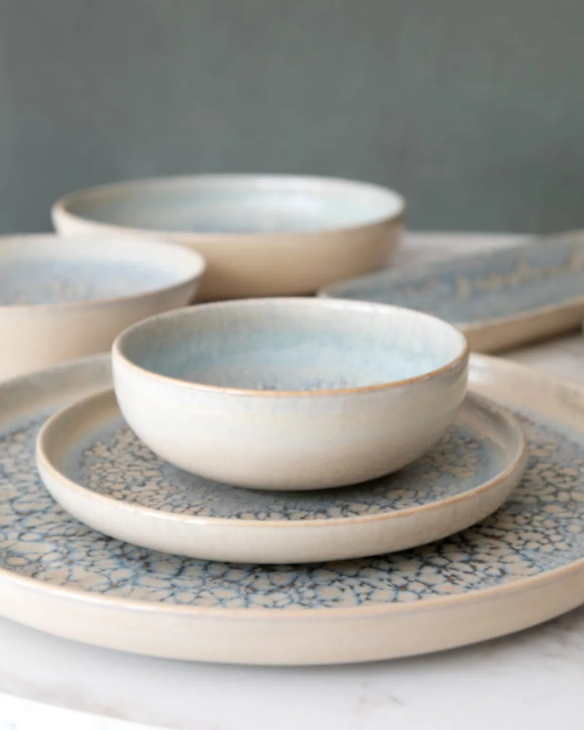 Assiette coupe plate rond gris grès émaillé Ø 21 cm Tropic - ACCOLADE Outlet