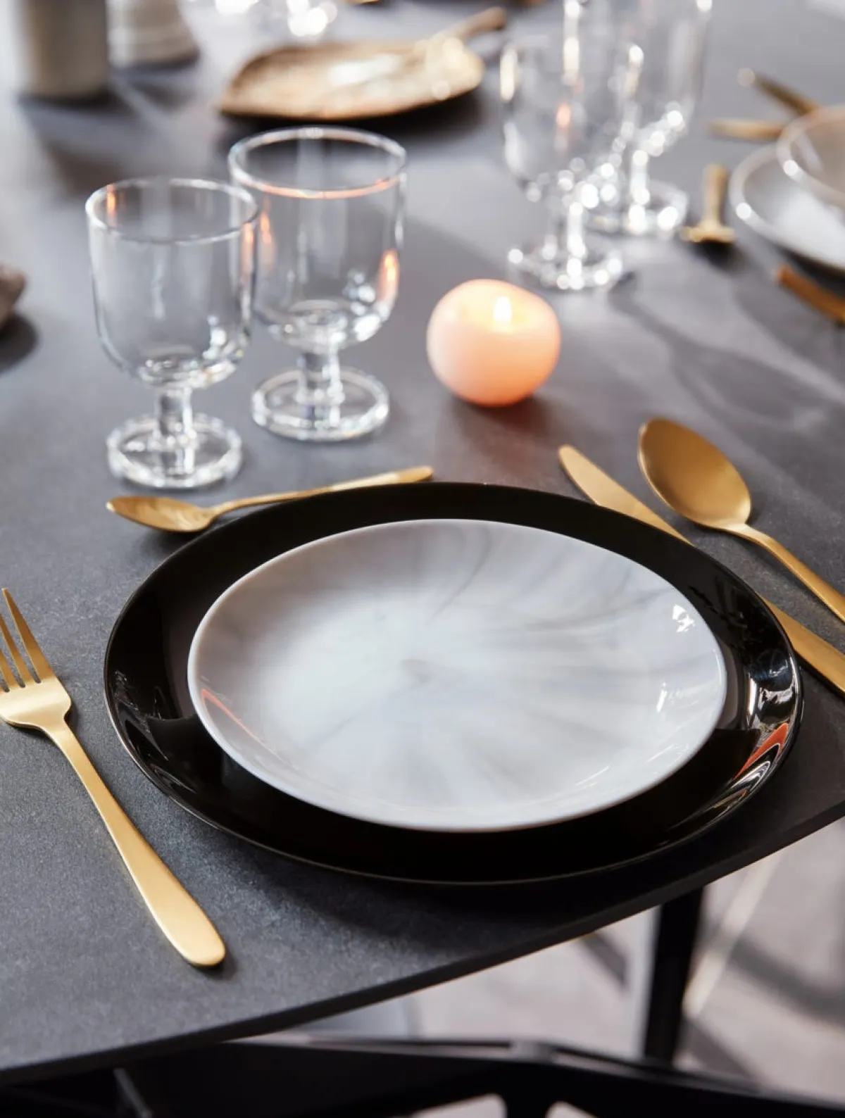 Assiette coupe plate rond gris verre opal Ø 25 cm Diwali - LUMINARC