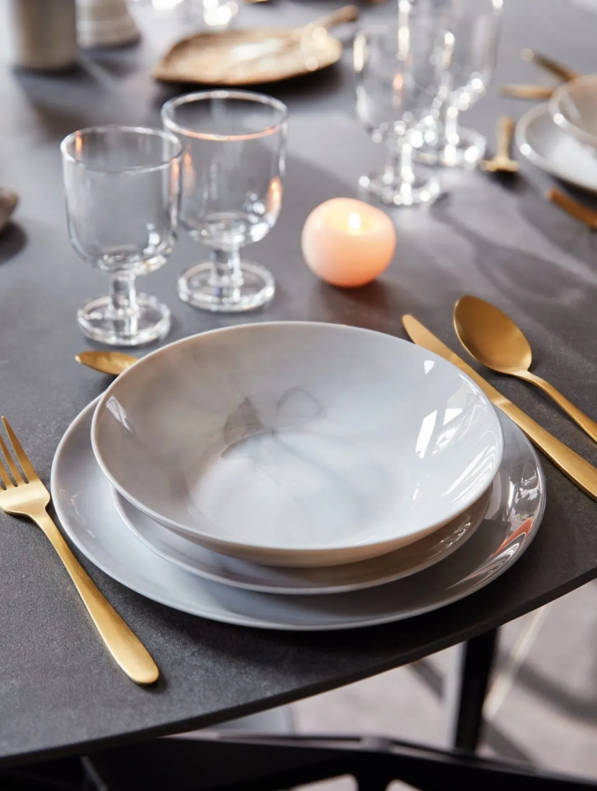 Assiette coupe plate rond marbre gris verre opal Ø 19 cm Diwali - LUMINARC Outlet