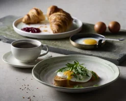 Assiette creuse organique vert porcelaine vitrifiée Ø 28 cm Finca Flint - DUDSON Online