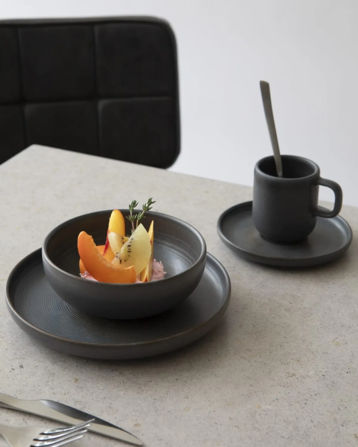 Assiette creuse rond grès émaillé Ø 22 cm Tornado - ACCOLADE Hot