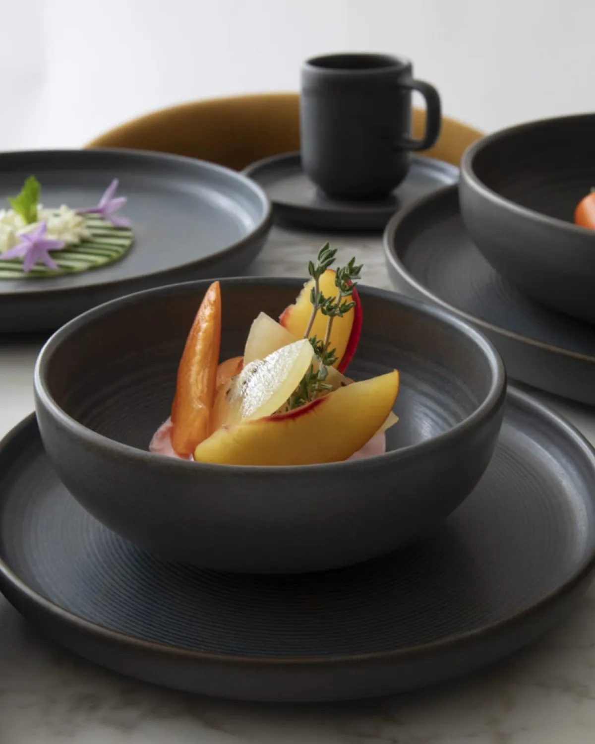 Assiette creuse rond grès émaillé Ø 22 cm Tornado - ACCOLADE Hot