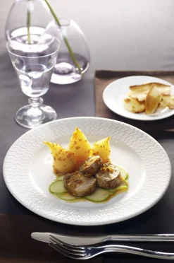 Assiette creuse rond ivoire porcelaine vitrifiée Ø 22,9 cm Ondine - RAK Sale