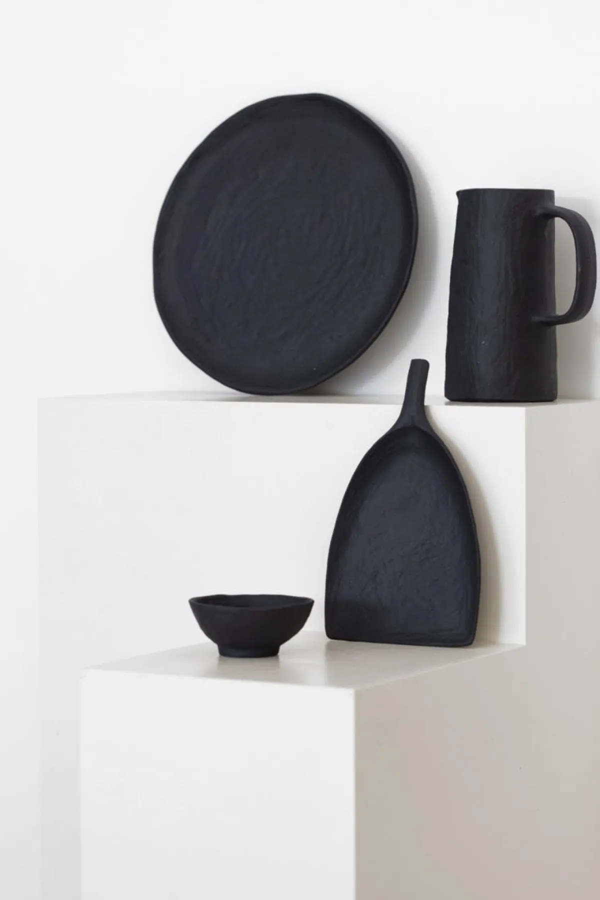 Assiette pelle Noir brut porcelaine culinaire 18,5x14,5 cm Yli - REVOL Clearance