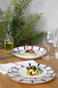 Assiette plate avec aile blanc porcelaine Ø 21 cm Ama - ACCOLADE Online