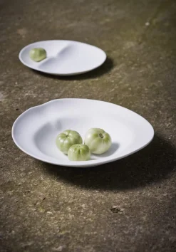 Assiette plate blanc porcelaine 31,5x30 cm Shell - COOKPLAY Discount
