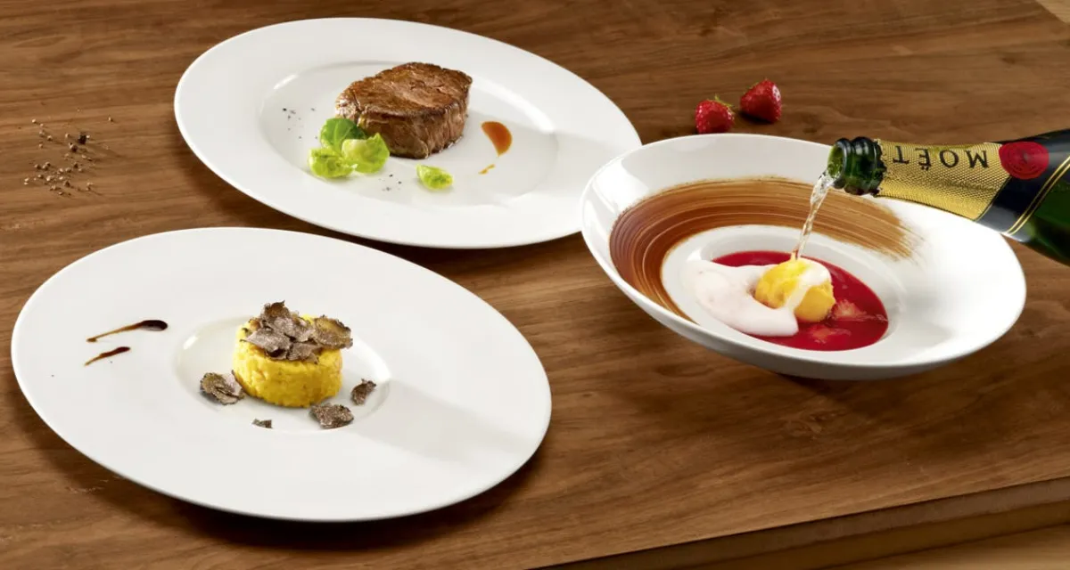 Assiette plate gourmet rond ivoire porcelaine vitrifiée Fine Dine - RAK Hot