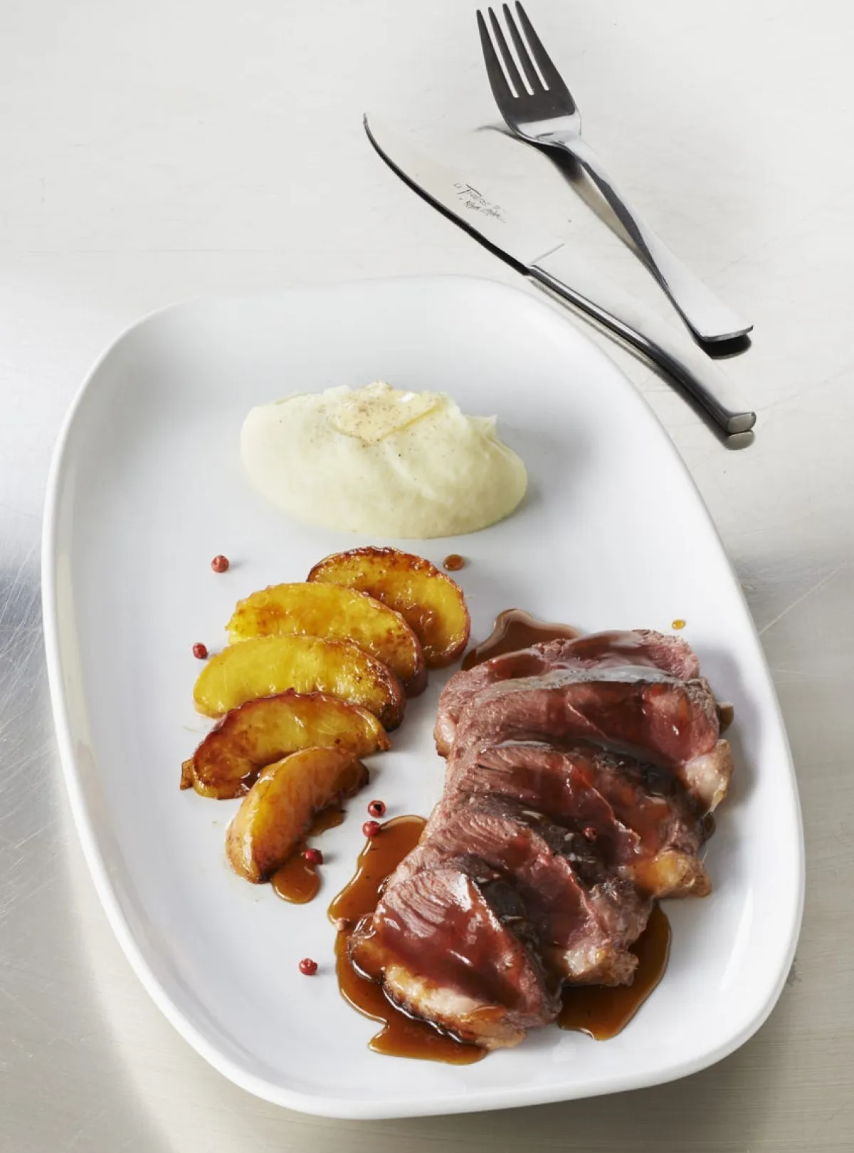 REVOL Assiette plate rectangulaire blanc porcelaine culinaire 36x21 cm Club New