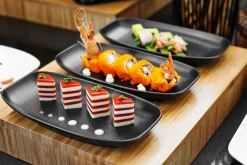 Assiette plate rectangulaire noir porcelaine culinaire 36x15 cm Club - REVOL New