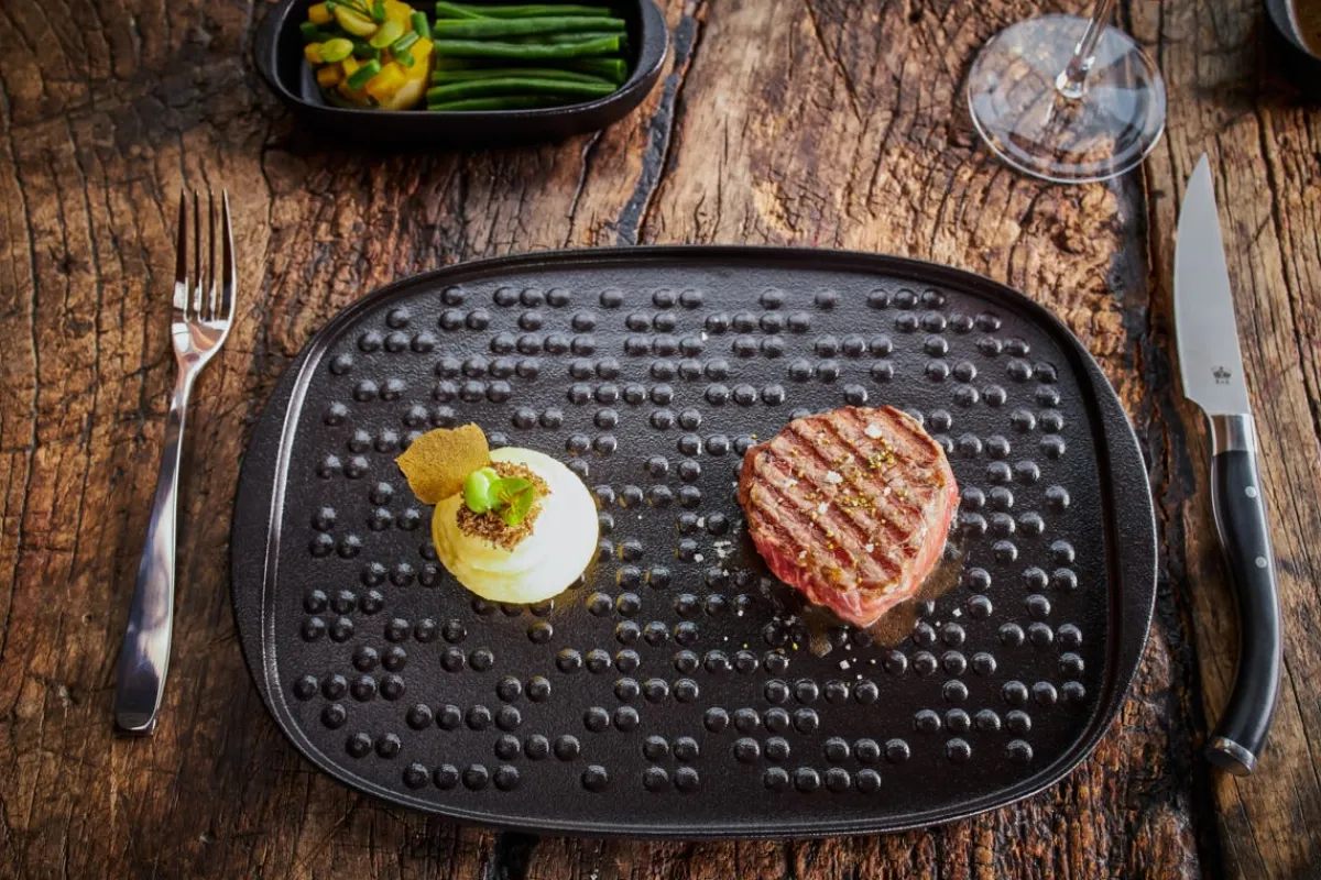 Assiette plate rectangulaire noir porcelaine vitrifiée 27x20 cm Staged - RAK Sale