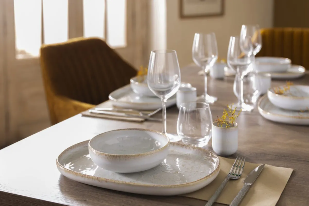 ACCOLADE Assiette plate rond beige grès émaillé Ø 28 cm Sand Outlet