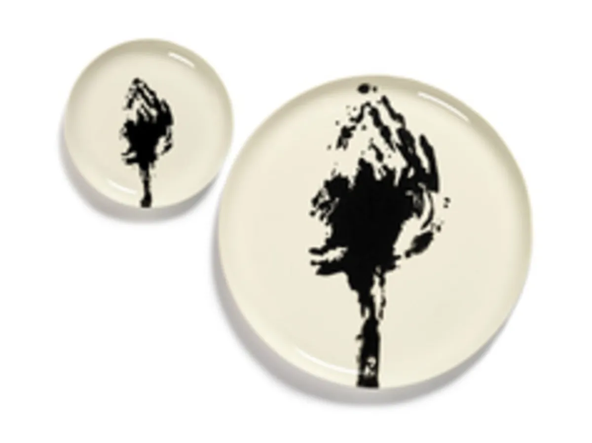 SERAX Assiette plate rond blanc artichaut noir grès émaillé Ø 35 cm Feast By Ottolenghi