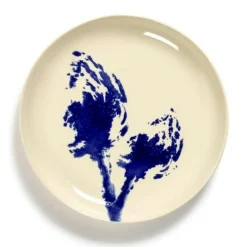 Assiette plate rond blanc artichaut bleu grès émaillé Ø 19 cm Feast By Ottolenghi - SERAX Best