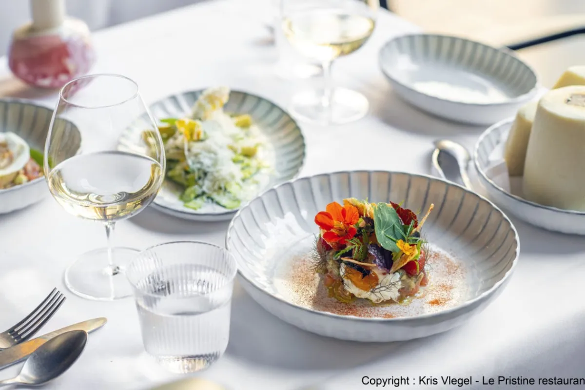 Assiette plate rond blanc grès émaillé Ø 8,9 cm Inku - SERAX Online