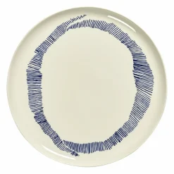 Assiette plate rond blanc swirl - stripes bleu grès émaillé Ø 26,5 cm Feast By Ottolenghi - SERAX Online