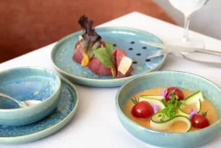 Assiette plate rond bleu grès émaillé Ø 22 cm Magic - ACCOLADE Hot