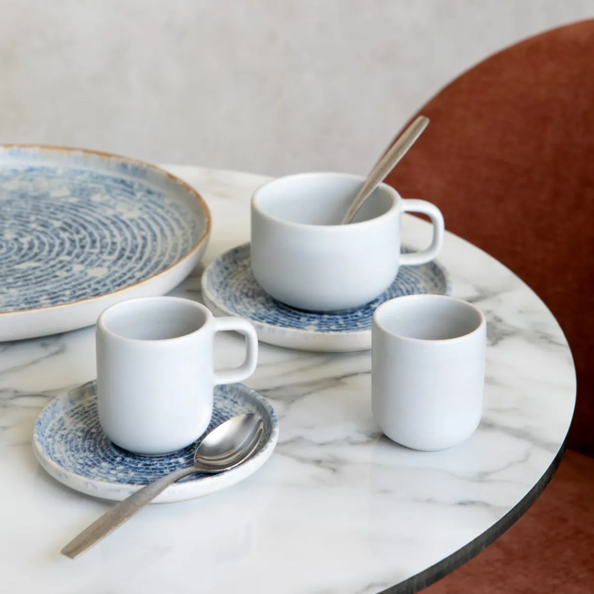 ACCOLADE Assiette plate rond bleu grès émaillé Ø 22 cm Ice Hot