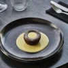 Assiette plate rond noir porcelaine Ø 28 cm Etna - PROOF Online