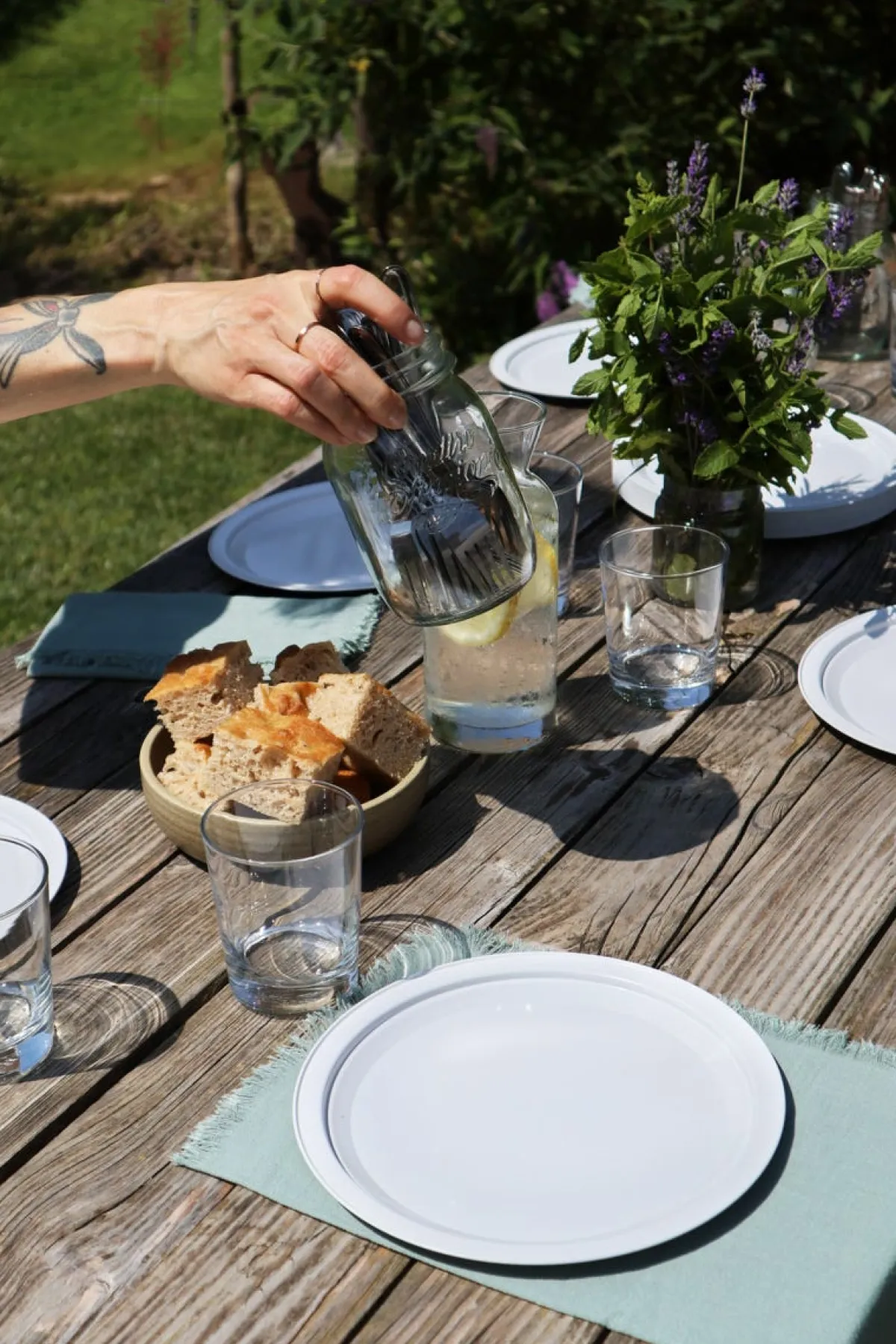 Assiette rond blanc acier émaillé Ø 22 cm Use & Reuse (60 pièces) - PINTINOX Online