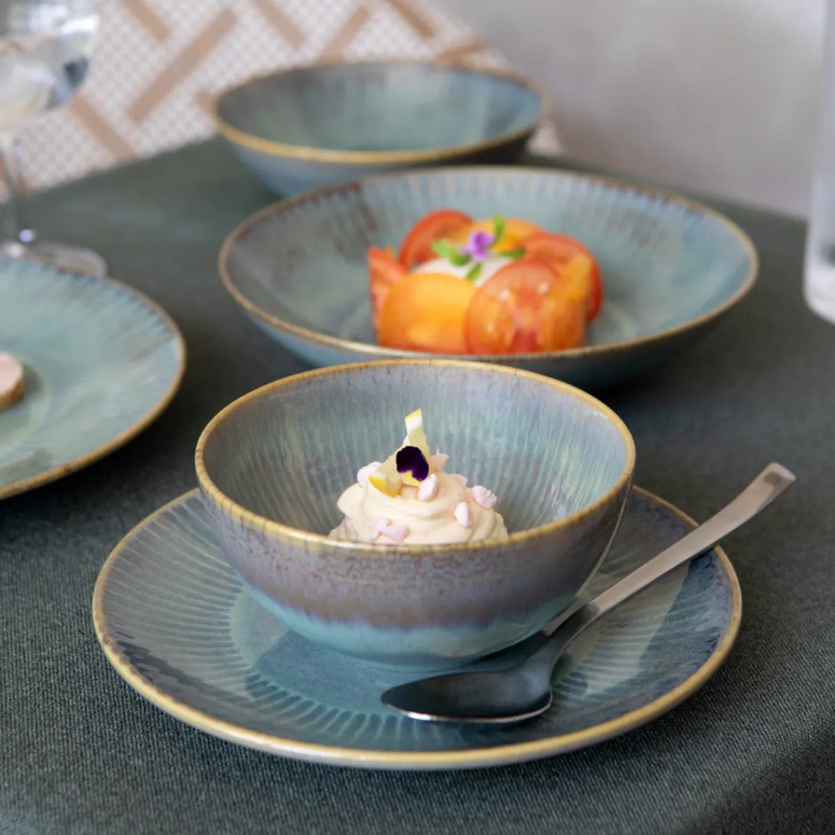 Bowl rond bleu vert grès émaillé Ø 14 cm Lotus - ACCOLADE Discount