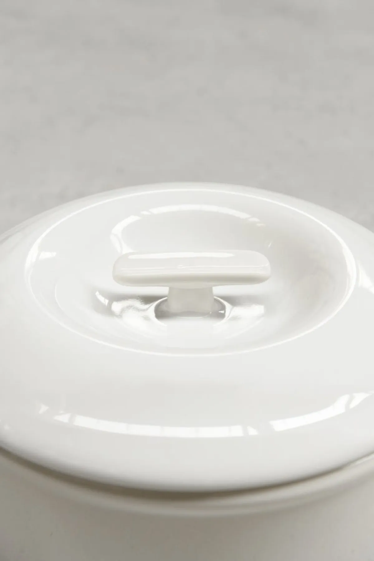 Cocotte avec couvercle rond Blanc albâtre porcelaine culinaire Ø 26 cm Bombance - REVOL