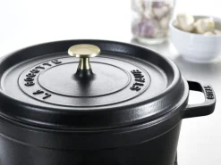 Cocotte fonte d'acier Sans revêtement Avec couvercle Ø 16 cm 10 cm 1,5 L - STAUB Online