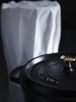 Cocotte fonte d'acier Sans revêtement Avec couvercle Ø 26 cm 16,7 cm 5,25 L - STAUB Hot