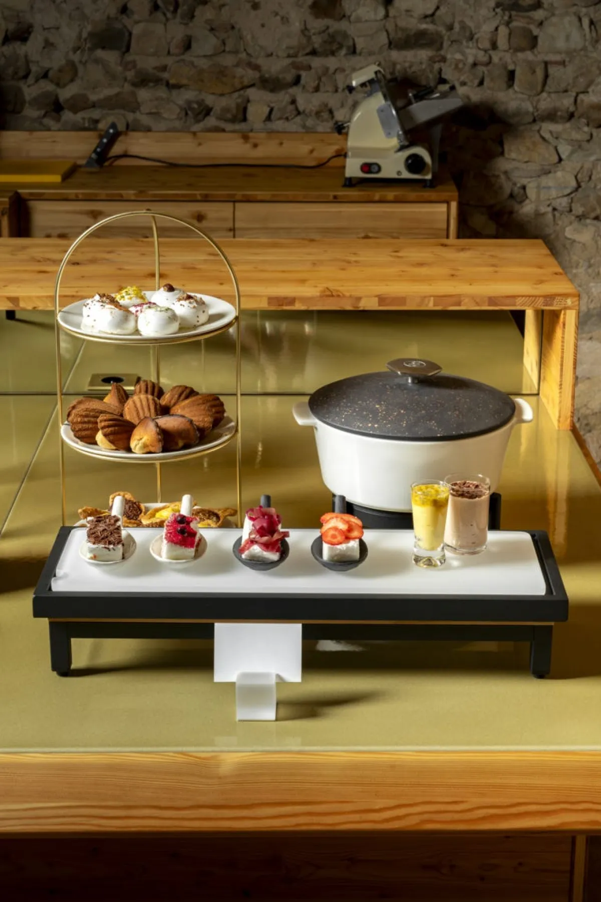Cocotte ovale noir porcelaine culinaire 32,5 cm ution 2 - REVOL Outlet