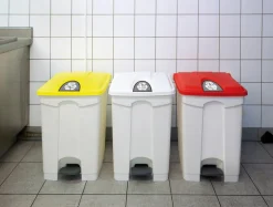 PROBBAX Collecteur à pédale plastique 70 L blanc