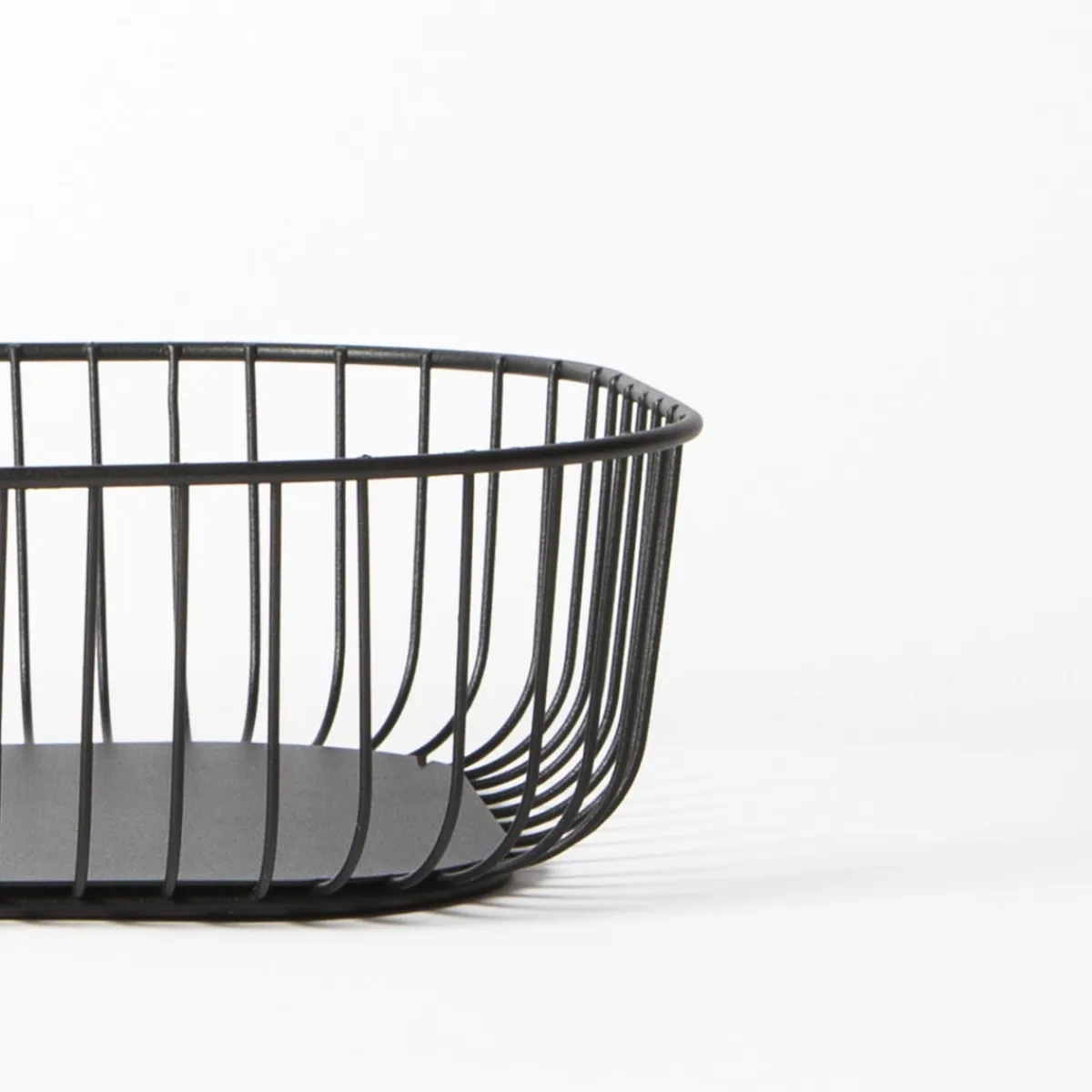 Corbeille de buffet acier noir 33x27x8,4 cm Naro - PRO.MUNDI Outlet