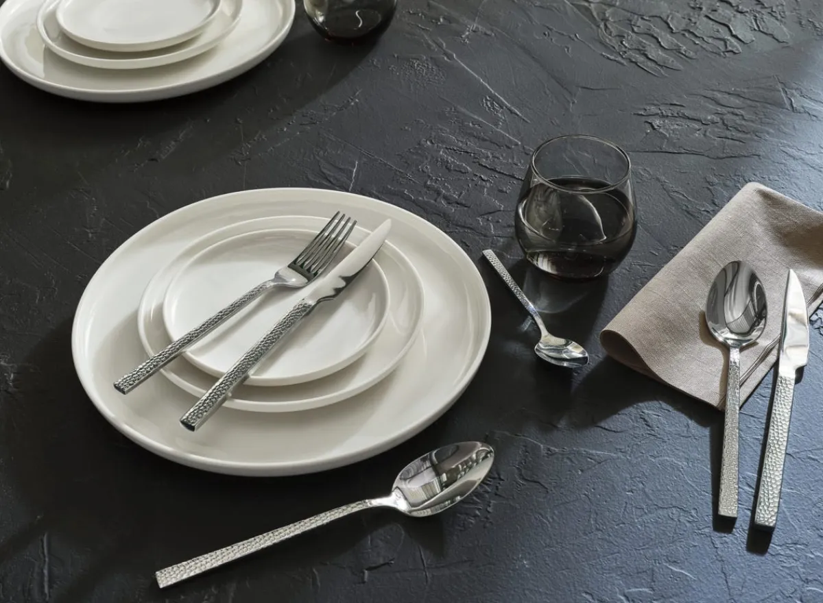 Couteau de table monobloc 23,5 cm Alma - PRO.MUNDI Discount