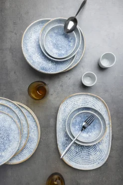 Couteau de table monobloc cranté 23,1 cm Orenok - PRO.MUNDI Discount