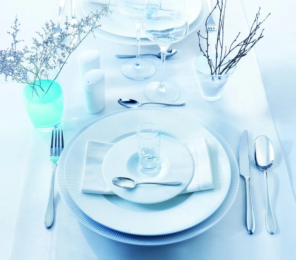 CHEF & SOMMELIER Couteau de table monobloc cranté 24,2 cm Lazzo Hot
