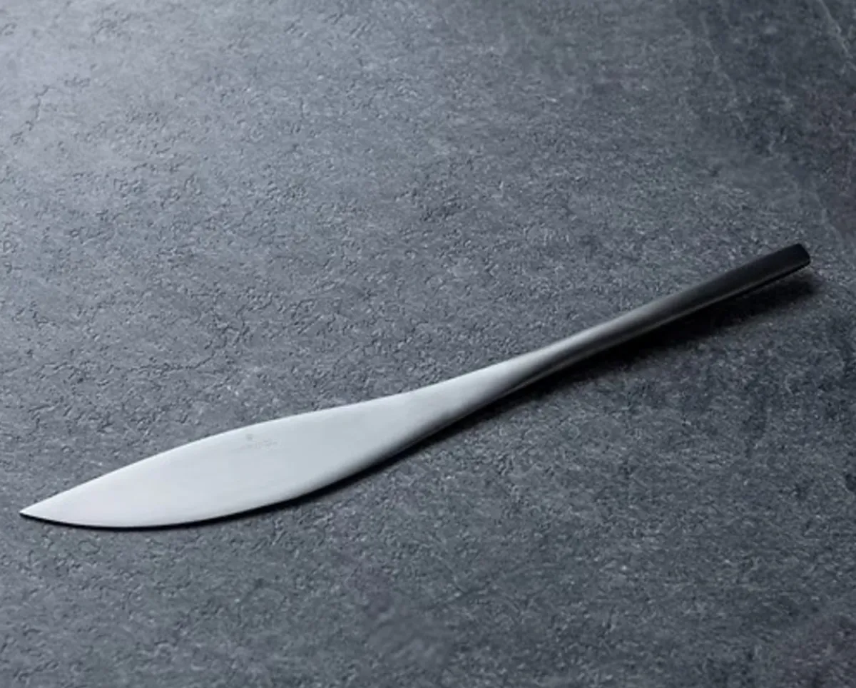 Couteau noir inox 23,5 cm x 7 mm Rama - COOKPLAY Hot