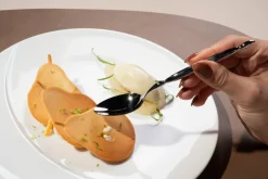 Couteau à steak droit 25,13 cm Aphea - RAK Hot