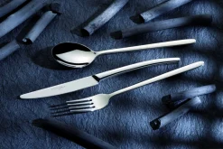 Couteau à steak monobloc cranté 22,5 cm Alaska - ETERNUM Online