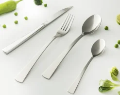 Cuillère à dessert inox 18/10 18 cm Izia - PRO.MUNDI Outlet