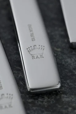 Fourchette de table Fire inox 18/10 21,2 cm Fine - RAK Best