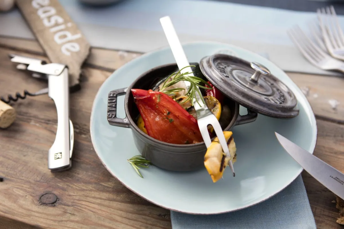 Mini cocotte fonte d'acier Sans revêtement Avec couvercle Ø 10 cm 7 cm 0,25 L - STAUB Hot