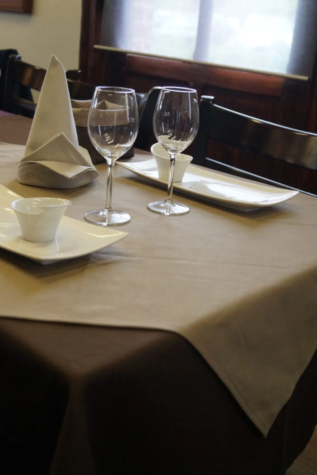 Nappe carré marron polyester Demilys - SONOLYS New