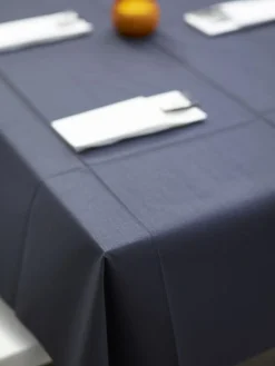 Nappe noir non tissé 220x127 cm Evolin (25 pièces) - DUNI Clearance