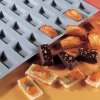 Plaque 25 mini financiers silicone GN 1/3 30x17,6x3 cm Elastomoule - DE BUYER New