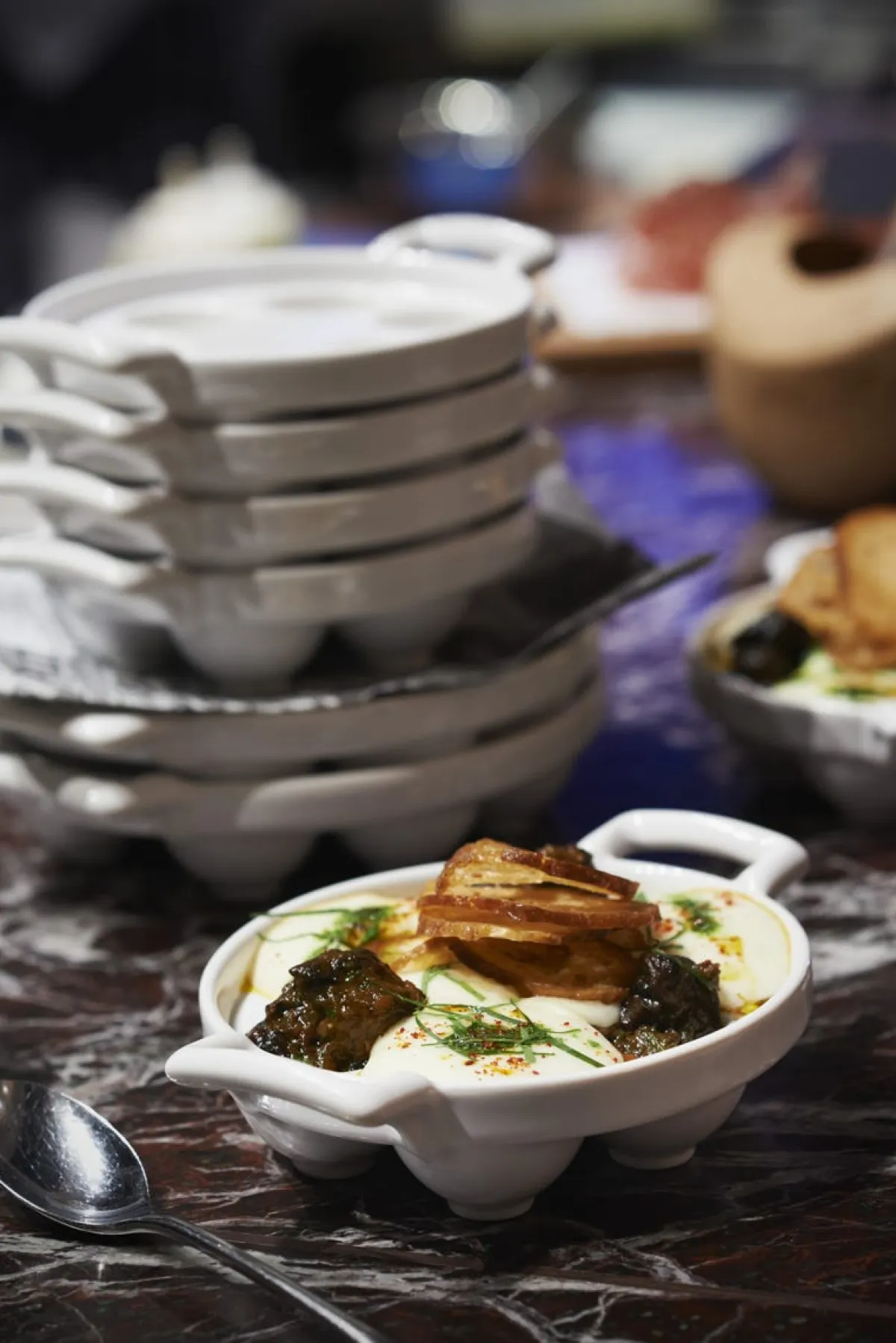 Plat à escargots ovale blanc porcelaine culinaire 14x12,7 cm Belle Cuisine - REVOL Outlet