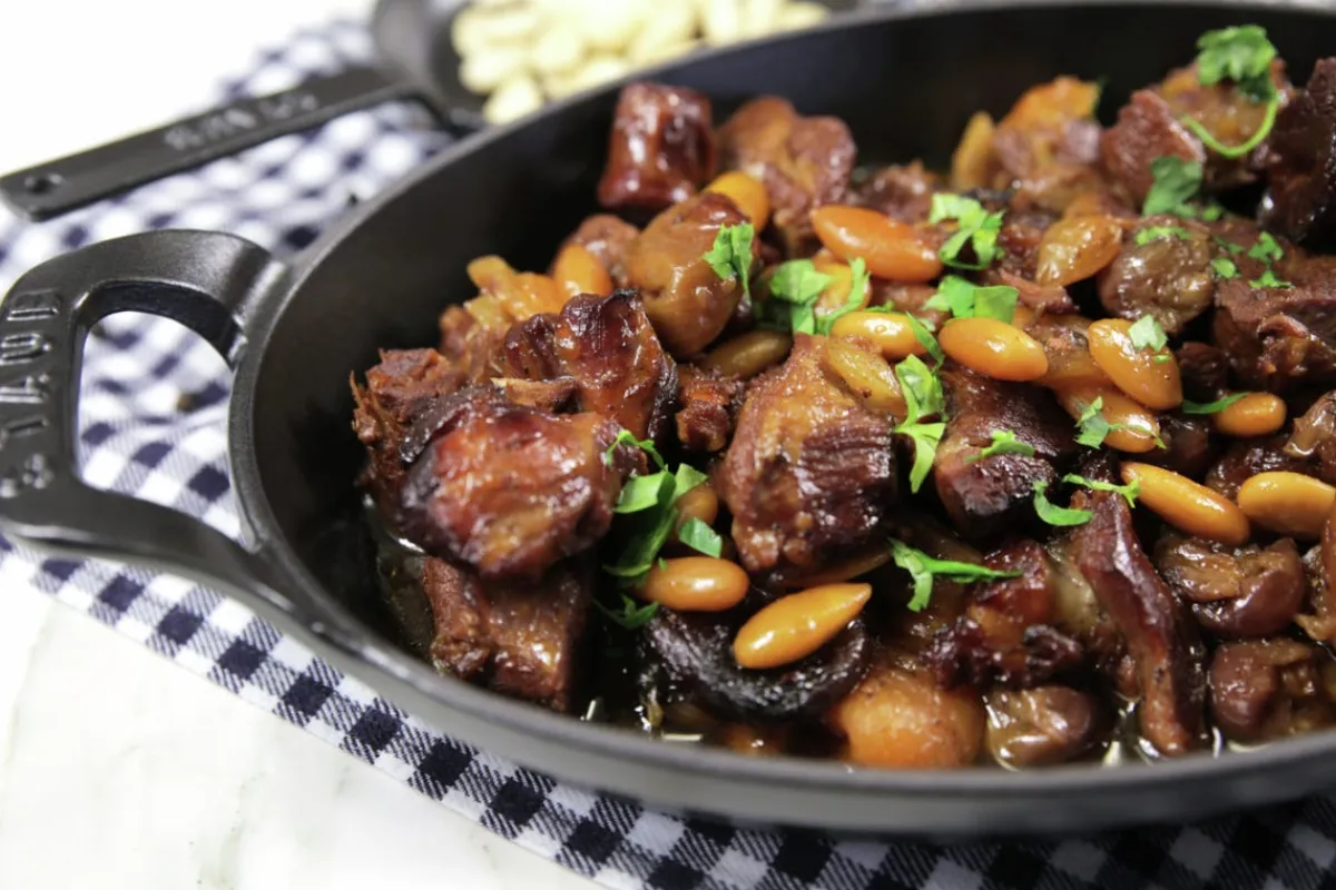 Plat ovale noir fonte d'acier 32 cm - STAUB Discount